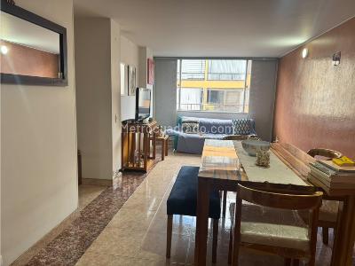 Apartamento en venta en Quinta Paredes, Bogotá · foto 3 de 17