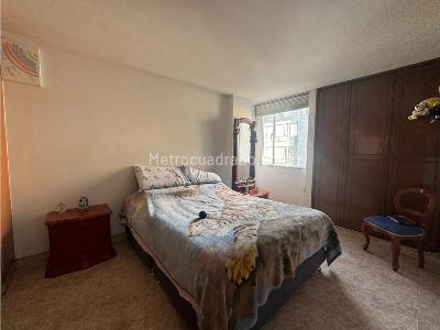 Apartamento en venta en Quinta Paredes, Bogotá · foto 7 de 17