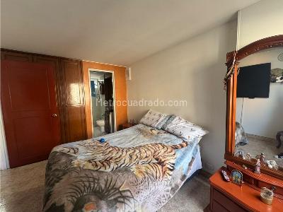 Apartamento en venta en Quinta Paredes, Bogotá · foto 10 de 17