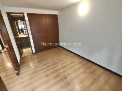 Apartaestudio en venta en Caobos Cedritos, Bogotá, 48 m² · foto 3 de 20