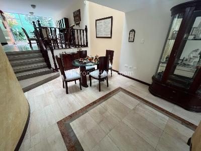 Casa de 5 alcobas en venta en Nicolas De Federman, Bogotá, 356 m² · foto 2 de 20