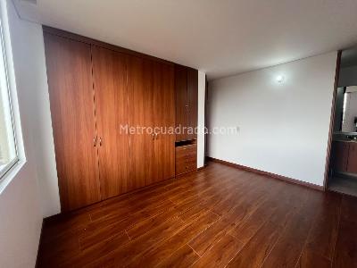 Apartamento en venta en Quinta Paredes, Bogotá · foto 10 de 20