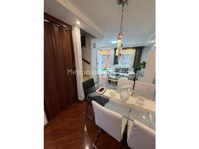 Casa de 3 alcobas en venta en Castilla, Bogotá, 67 m² · foto 3 de 18