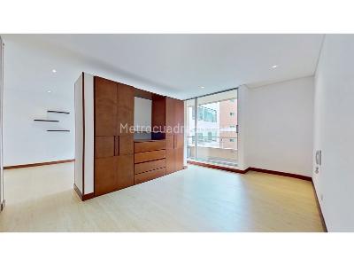 Apartamento de 1 alcoba en venta en Chico, Bogotá, 59 m² · foto 2 de 10