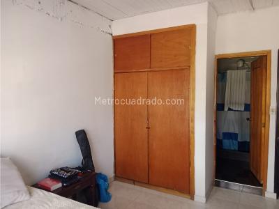 Casa de 5 alcobas en venta en La Francia, Bogotá, 380 m² · foto 10 de 20