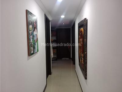 Casa de 5 alcobas en venta en La Francia, Bogotá, 380 m² · foto 11 de 20