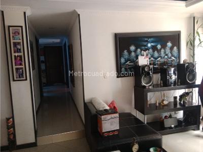 Casa de 5 alcobas en venta en La Francia, Bogotá, 380 m² · foto 16 de 20