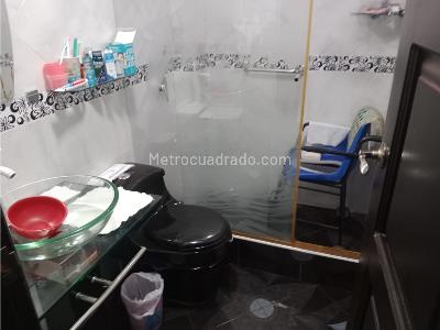 Casa de 5 alcobas en venta en La Francia, Bogotá, 380 m² · foto 17 de 20