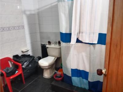 Casa de 5 alcobas en venta en La Francia, Bogotá, 380 m² · foto 9 de 20