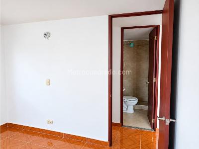 Apartamento de 2 alcobas en arriendo en Sabana Grande, Bogotá, 40 m² · foto 3 de 10
