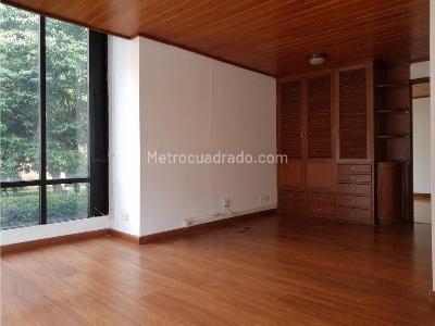 Casa de 4 alcobas en arriendo en Belmira, Bogotá, 248 m² · foto 2 de 4