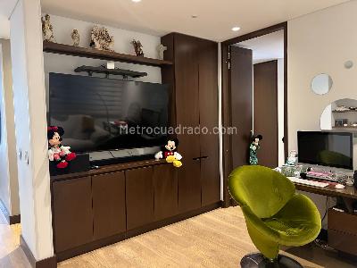 Apartamento de 3 alcobas en venta en Los Rosales, Bogotá, 185 m² · foto 8 de 20