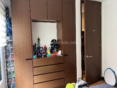 Apartamento de 3 alcobas en venta en Los Rosales, Bogotá, 185 m² · foto 10 de 20