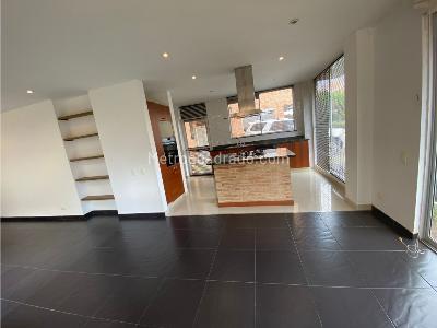 Casa de 4 alcobas en venta en Montebello, Chía, 242 m² · foto 13 de 20