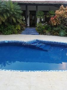 Casa de 4 alcobas en arriendo en Altos De Ciudad Jardin, Cali, 1450 m² · foto 9 de 10