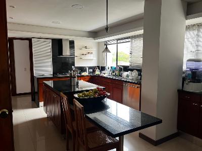 Apartamento de 4 alcobas en venta en Arboledas, Cali, 278 m² · foto 9 de 14