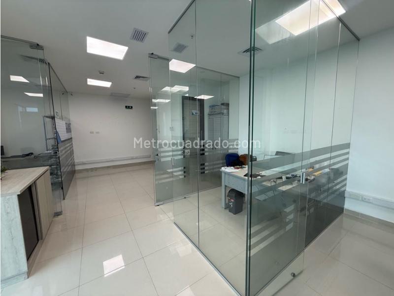 Oficina en Venta, Paseo De La Castellana, Barranquilla - Más