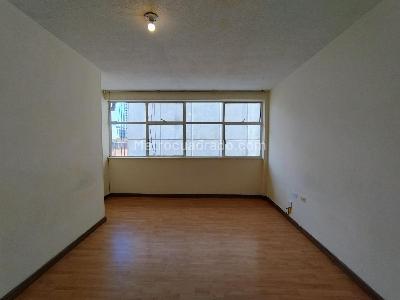 Apartamento de 3 alcobas en arriendo en Las Nieves, Bogotá, 13 m² · foto 12 de 20