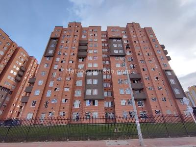 Apartamento de 2 alcobas en arriendo en Madelena, Bogotá, 58 m² · foto 2 de 20