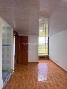 Apartamento de 3 alcobas en venta en Soacha, Soacha, 51 m² · foto 2 de 17