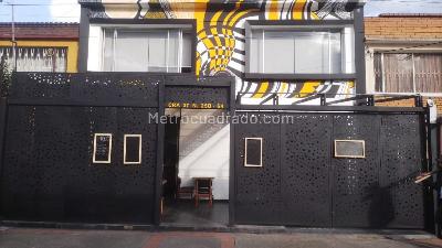 Casa de 5 alcobas en venta en Quinta Paredes, Bogotá, 379 m² · foto 6 de 6
