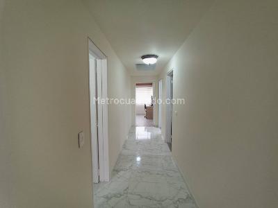 Casa en venta en Alhambra, Bogotá · foto 3 de 20