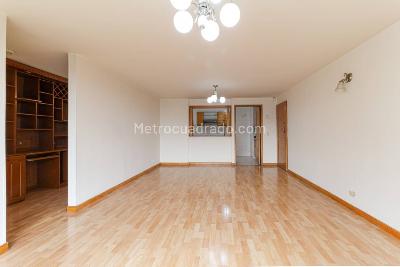 Apartamento de 3 alcobas en arriendo en Ciudad Salitre, Bogotá, 98 m² · foto 4 de 20
