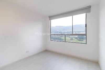 Apartamento de 1 alcoba en venta en La Granja Norte, Bogotá, 31 m² · foto 12 de 20
