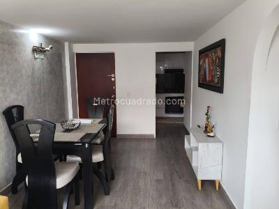 Apartamento en venta en Mirandela, Bogotá · foto 2 de 18