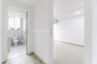 Casa de 5 alcobas en venta en Santa Monica, Bogotá, 241 m² · foto 3 de 20