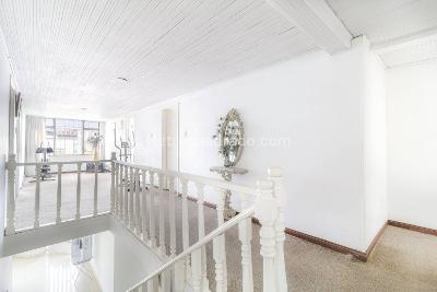 Casa de 5 alcobas en venta en Santa Monica, Bogotá, 241 m² · foto 11 de 20