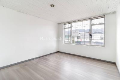 Casa de 5 alcobas en venta en Santa Monica, Bogotá, 241 m² · foto 13 de 20