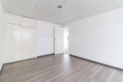 Casa de 5 alcobas en venta en Santa Monica, Bogotá, 241 m² · foto 18 de 20