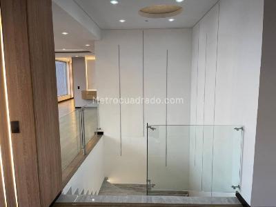 Apartamento de 5 alcobas en arriendo en Gratamira, Bogotá, 395 m² · foto 9 de 20