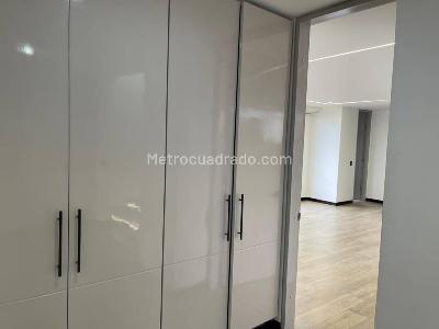 Apartamento de 5 alcobas en arriendo en Gratamira, Bogotá, 395 m² · foto 11 de 20