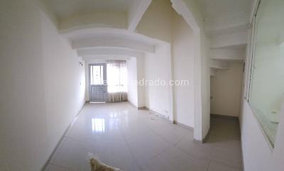 Casa en venta en Villas De Granada, Bogotá · foto 3 de 17