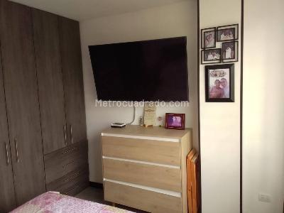 Apartamento en venta en Los Cerezos, Bogotá · foto 4 de 19