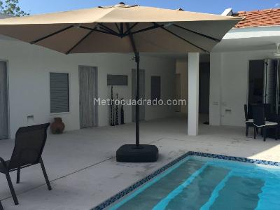 Casa de 5 alcobas en venta en Puerto Peñalisa, Girardot, 370 m² · foto 12 de 20