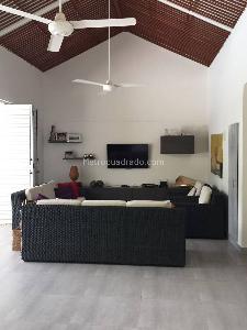 Casa de 5 alcobas en venta en Puerto Peñalisa, Girardot, 370 m² · foto 18 de 20