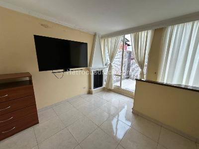 Apartamento de 3 alcobas en venta en Cedro Salazar, Bogotá, 74 m² · foto 13 de 20