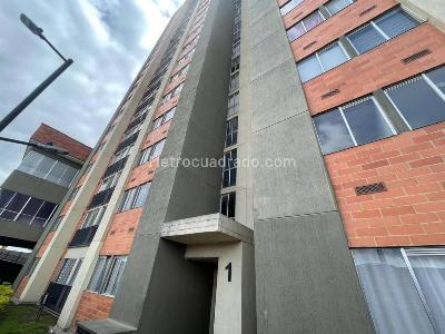Apartamento en venta en El Recodo Fontibon, Bogotá · foto 4 de 20