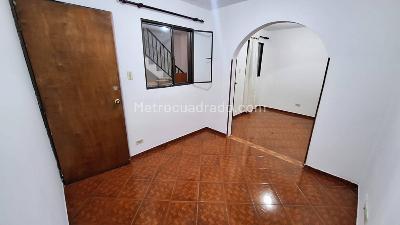 Casa de 5 alcobas en venta en Casa Blanca I Etapa, Bogotá, 290 m² · foto 8 de 20