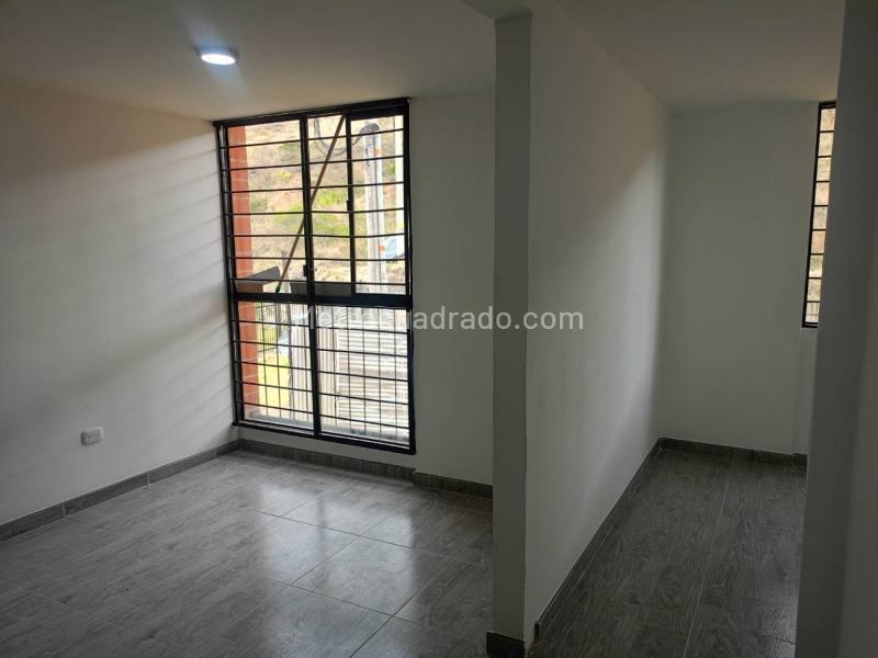 Piso – Soacha, Avivir Zue, Comuna Compartir - Más