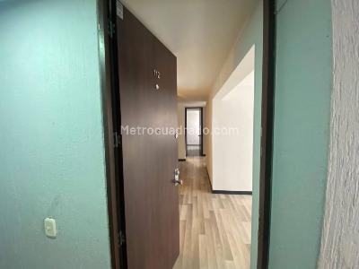 Apartamento de 2 alcobas en venta en Tintala, Bogotá, 57 m² · foto 2 de 20