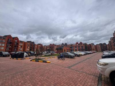 Apartamento de 3 alcobas en venta en Ciudadela Colsubsidio, Bogotá, 66 m² · foto 2 de 20