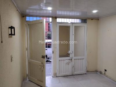Casa de 3 alcobas en venta en Casa Linda, Bogotá, 70 m² · foto 2 de 19