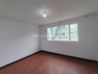 Apartamento de 4 alcobas en arriendo en Bochica Ii, Bogotá, 80 m² · foto 17 de 20