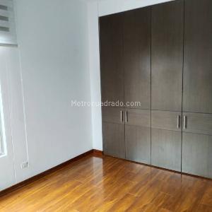 Apartamento de 5 alcobas en arriendo en Salitre Noroccidental, Bogotá, 300 m² · foto 9 de 18