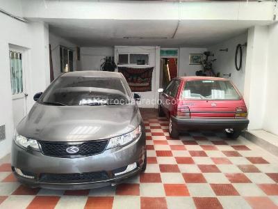 Casa de 5 alcobas en venta en Mandalay I Sector, Bogotá, 207 m² · foto 2 de 20