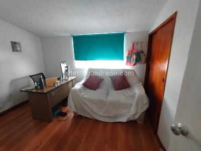 Casa de 5 alcobas en venta en Mandalay I Sector, Bogotá, 207 m² · foto 16 de 20